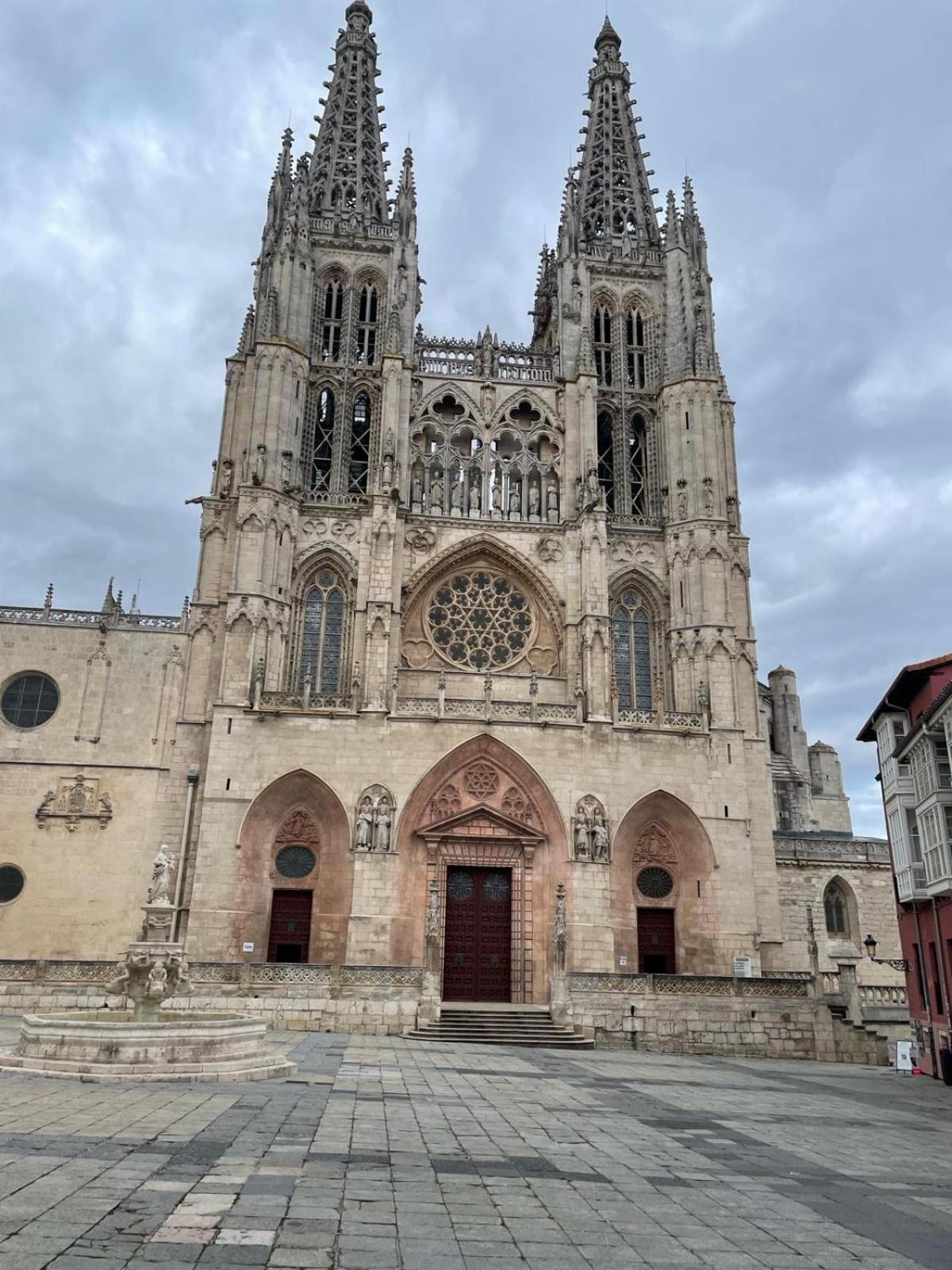 Apartamento El Farolillo De La Catedral Vivienda De Uso Turistico Vut 9/251 Burgo Exterior foto
